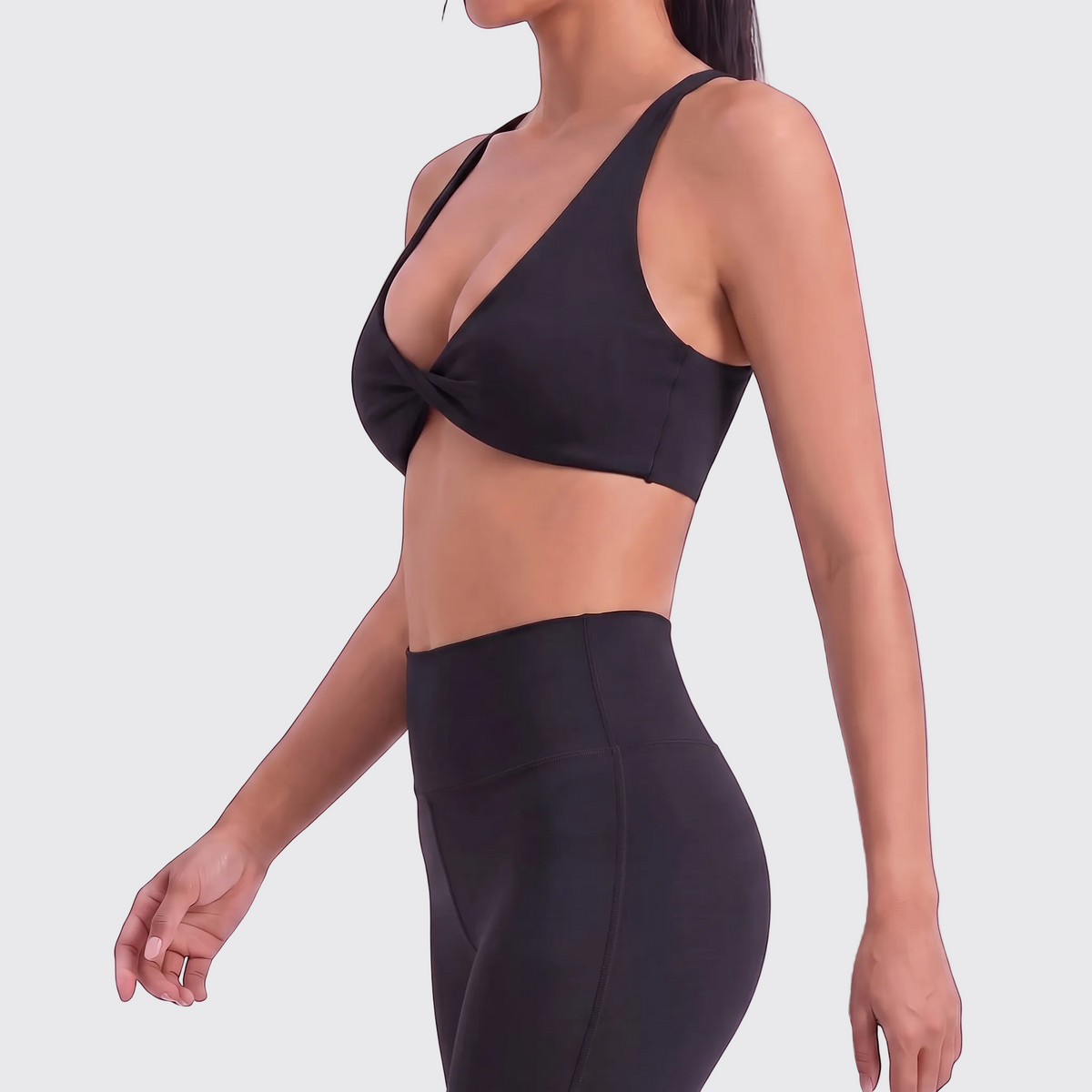 Luna — Brassière de sport pour femme avec détail torsadé