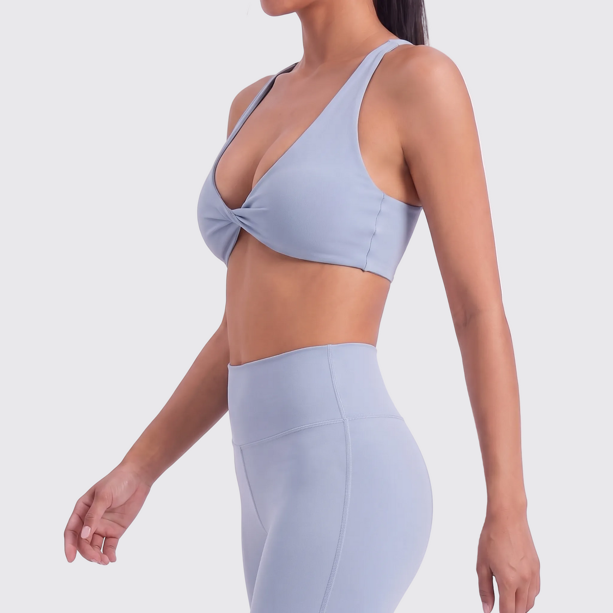 Luna — Brassière de sport pour femme avec détail torsadé