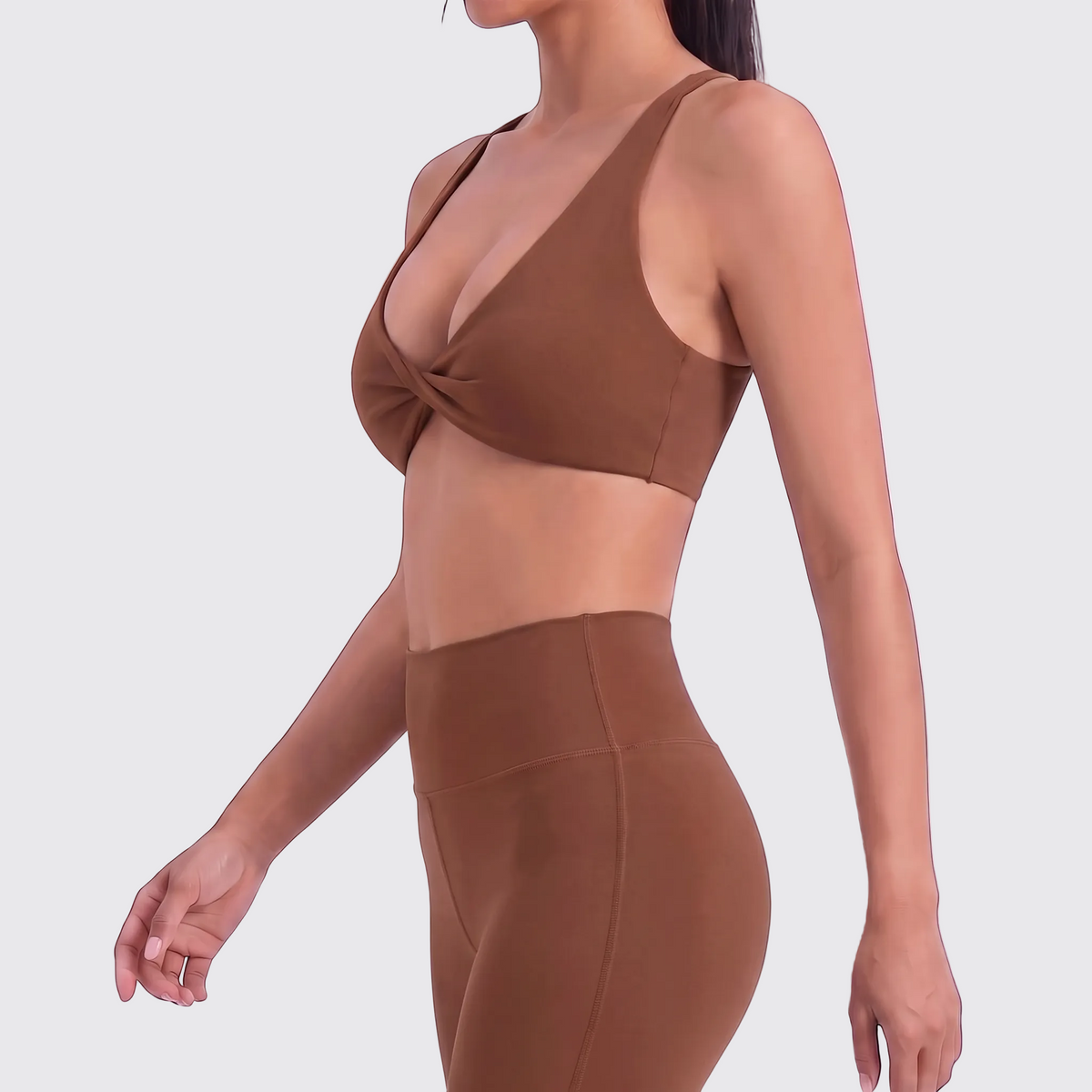 Luna — Brassière de sport pour femme avec détail torsadé